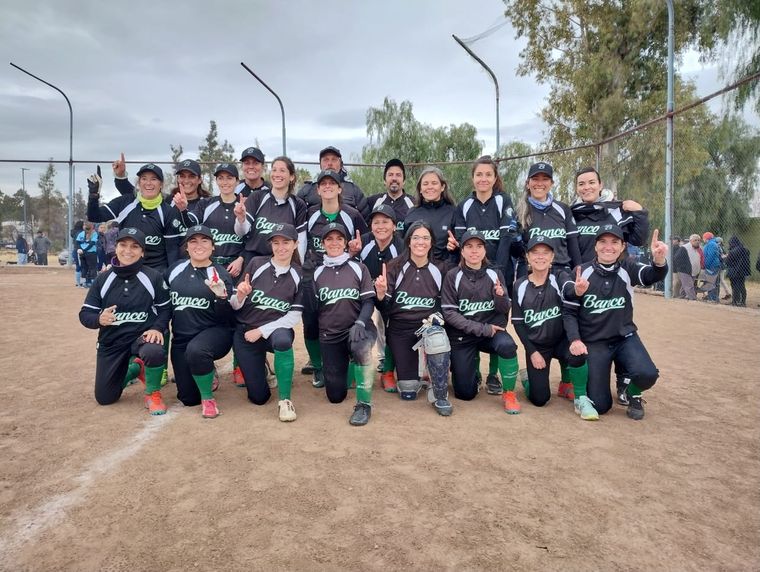El equipo que lidera el sóftbol femenino en Mendoza