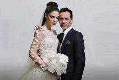 Marc Anthony junto a su esposa Nadia Ferreira. Foto: Instagram