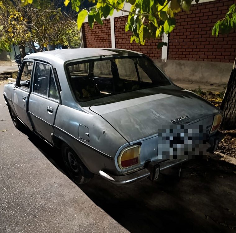 Fue secuestrado un auto en Ciudad que tenía la patente adulterada Fue secuestrado un auto en Ciudad que tenía la patente adulterada