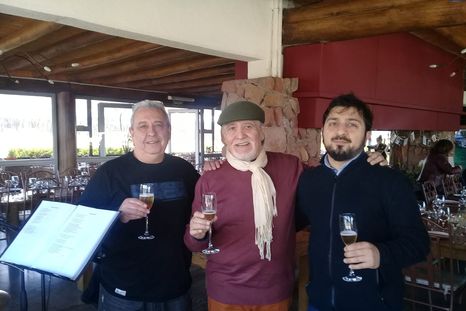 Ricardo Vaccari, Pocho Sosa y Mario Galván en la previa de una presentación de Pocho Sosa Trío. Foto: gentileza de Ricardo Vaccari. Ricardo Vaccari, Pocho Sosa y Mario Galván en la previa de una presentación de Pocho Sosa Trío. Foto: gentileza de Ricardo Vaccari.