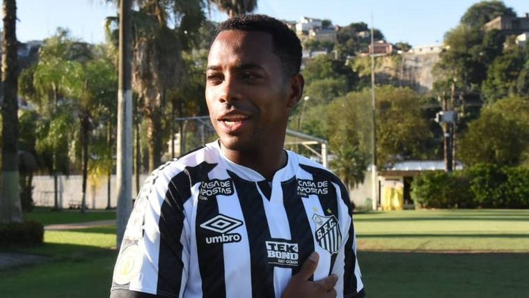 Santos de Brasil pierde un sponsor por contratar a Robinho, condenado en Italia por una violación
