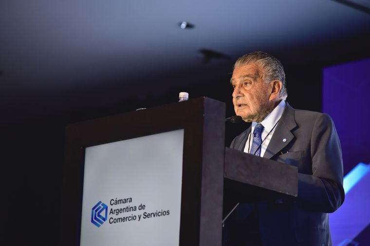 Eduardo Eurnekian, hombre fuerte de Corporación América y uno de los principales empresarios del país, por trayectoria y volumen de negocios, cuestionó las decisiones que tomaron muchos políticos a lo largo de los años. Y desde el Gobierno dispararon munición gruesa. Foto: Prensa CAC