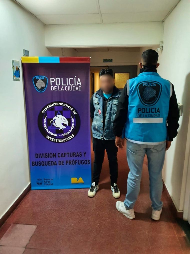 El hombre fue detenido y acusado