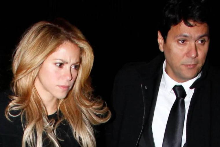 EL HERMANO DE SHAKIRA CONTÓ CÓMO ESTÁ. EL HOMBRE NO SE DESPEGA DE SU HERMANA.