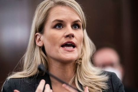 Foto: GETTY IMAGES. La exempleada de Facebook Frances Haugen habló ante un comité del Senado de EE.UU.