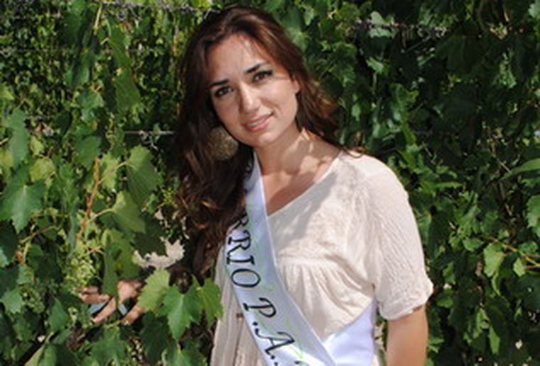 La nueva reina paceña tiene 23 años. Foto: Gentileza