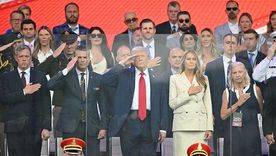 Las impresionantes imágenes del desfile militar de Trump y de las protestas en su contra Las impresionantes imágenes del desfile militar de Trump y de las protestas en su contra
