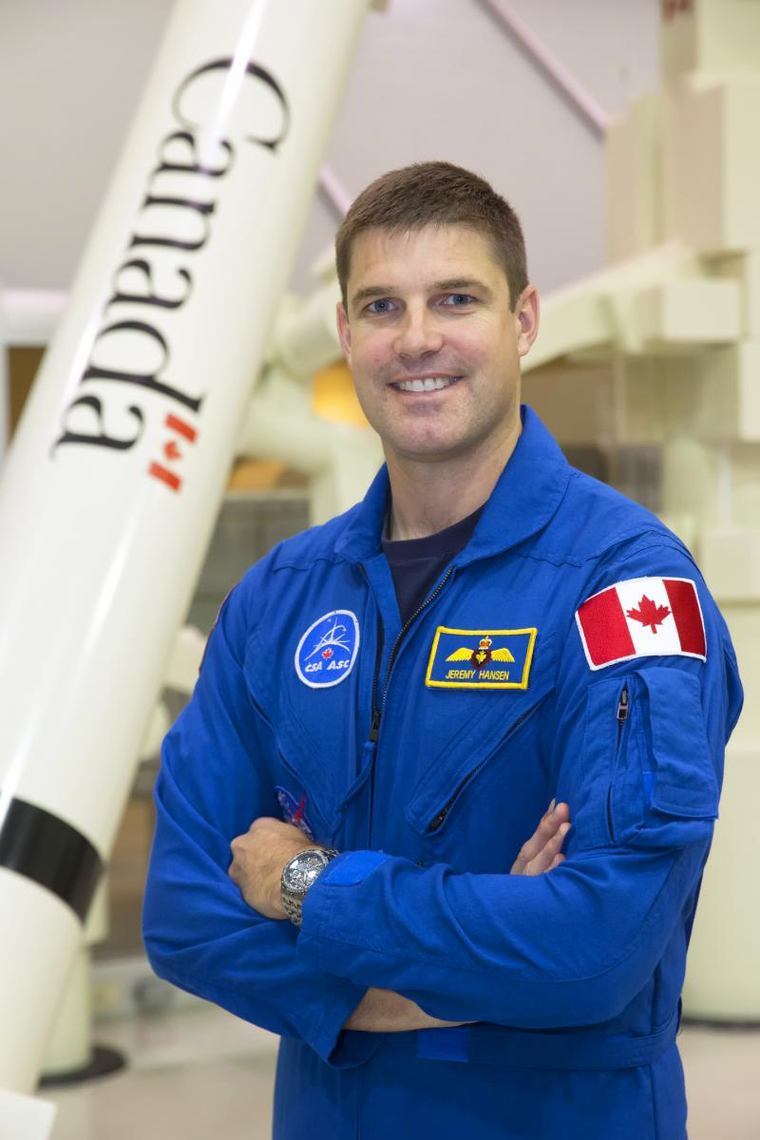 Jeremy Hansen representa a Canadá en Artemis II y su recorrido une estudios en ciencias espaciales, física y experiencia como piloto militar. Jeremy Hansen representa a Canadá en Artemis II y su recorrido une estudios en ciencias espaciales, física y experiencia como piloto militar.