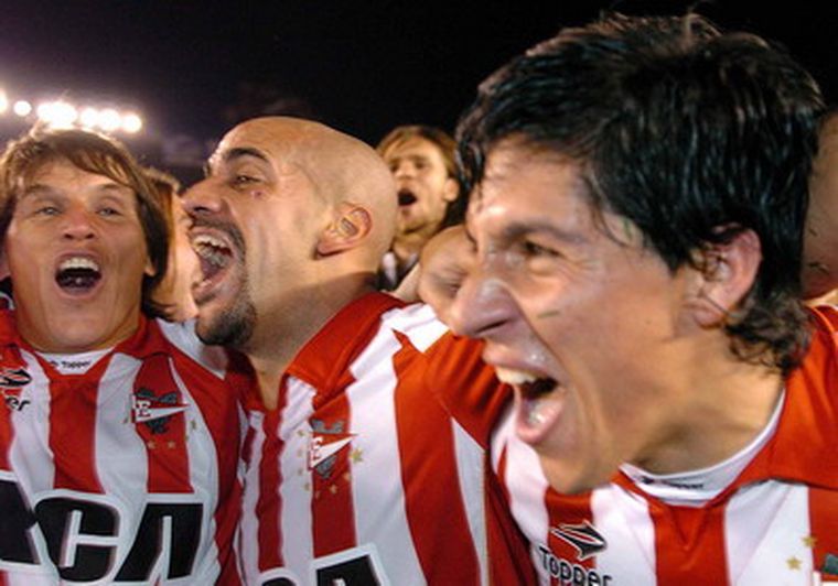 Enzo Pérez en pleno festejo por la obtención de la Copa Libertadores. Foto: Télam
