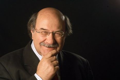 Antonio Skármeta: Los jóvenes vuelven a la lectura después de pasar por la pasión del espectáculo