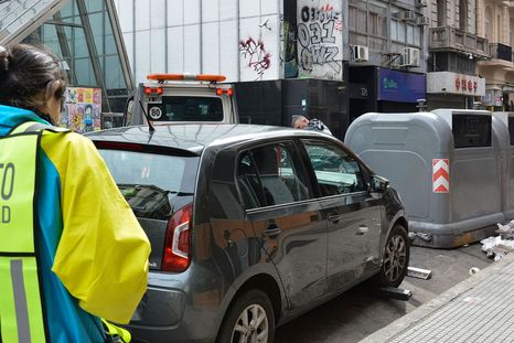 Estacionar mal puede traer un gran dolor de cabeza por una abultada multa.&nbsp;