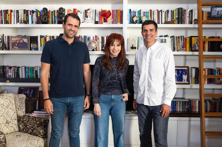 Cristina Kirchner con Juan Manuel Urtubey y Emiliano Estrada.