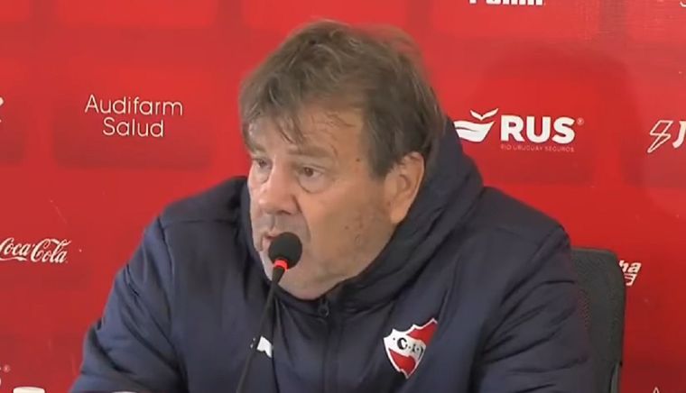 El DT habló en conferencia de prensa.