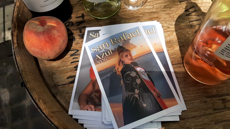 Entre horarios limitados, agenda ajustada de las reinas y gran aceptación del público, el evento dejó abierta la puerta a futuras ediciones. Entre horarios limitados, agenda ajustada de las reinas y gran aceptación del público, el evento dejó abierta la puerta a futuras ediciones.