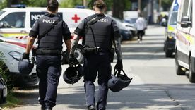 En Austria, la Policía se hizo cargo de la situación tras el tiroteo. Foto: Dpa