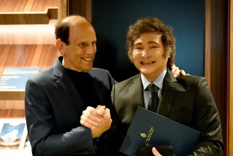 Javier Milei junto a Michael Milken. Javier Milei junto a Michael Milken.
