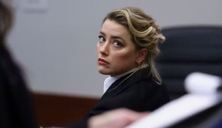 Conflicto Amber Heard inició una nueva demanda