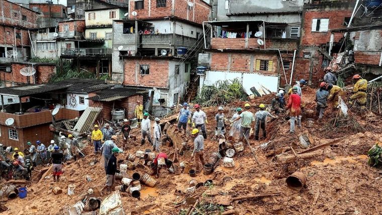 Además de los muertos, los daños son enormes en Brasil. Foto: Efe.