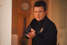 Nathan Fillion interpreta a John Nolan en esta serie.