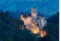 el insolito destino del castillo de dracula en plena pandemia