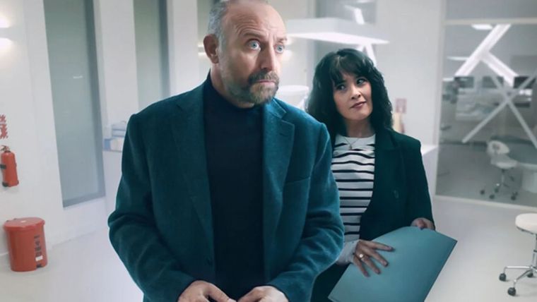 Los dos protagonistas de la serie de Netflix. Los dos protagonistas de la serie de Netflix.