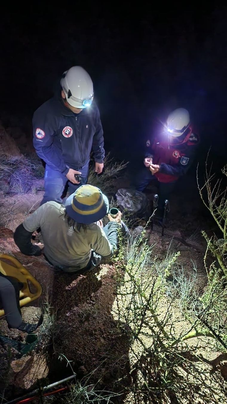El hombre sufrio una caida en el Cerro Feliz Cumpleaños en Cacheuta y tuvo que ser rescatado.