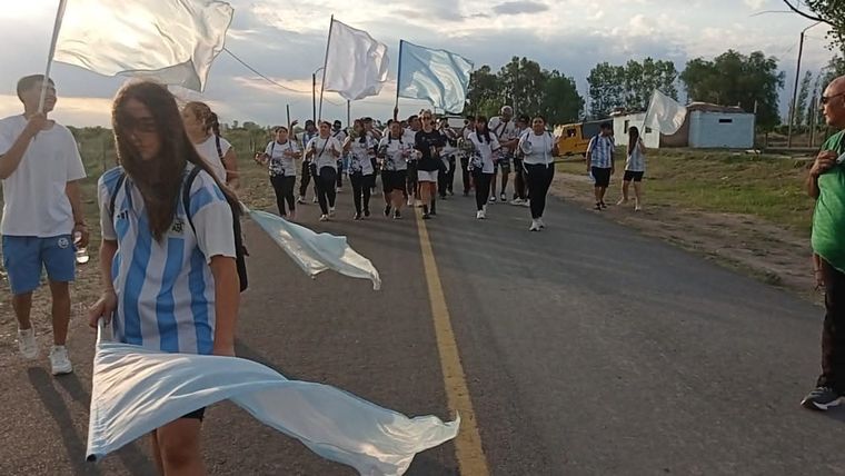 El grupo de ex barrabravas se formó en Colombia y ahora llegará a nuestra provincia.