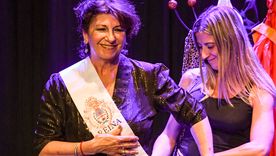 gladys dona, reina de los adultos mayores: honrar la vida a traves de un potente mensaje gladys dona, reina de los adultos mayores: honrar la vida a traves de un potente mensaje