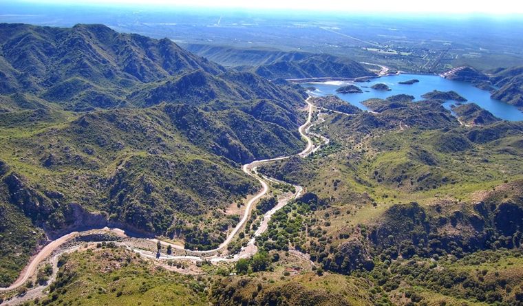 Nogolí es un pueblo de San Luis rodeado por sierras, aguas transparentes y caminos ideales para una escapada.