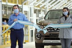 industria nacional: ya se produce en serie la pick up renault alaskan