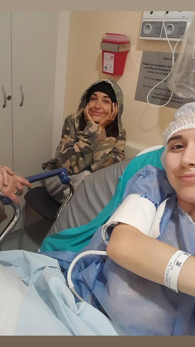 María Becerra acompañando a Varacalli en la operación. María Becerra acompañando a Varacalli en la operación.