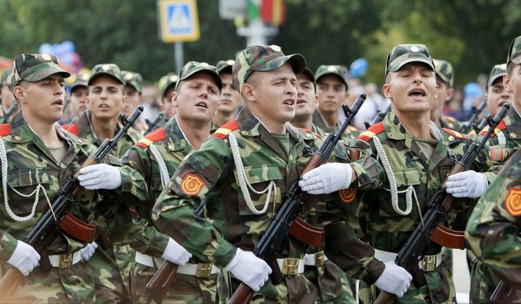 Soldados de Transnistria, entrenados por Rusia.