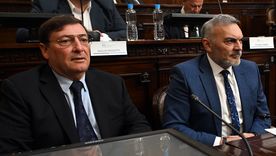 Omar Parisi y Félix González se diferenciaron del bloque peronista y acompañaron el proyecto de Reforma de la Constitución. Omar Parisi y Félix González se diferenciaron del bloque peronista y acompañaron el proyecto de Reforma de la Constitución.