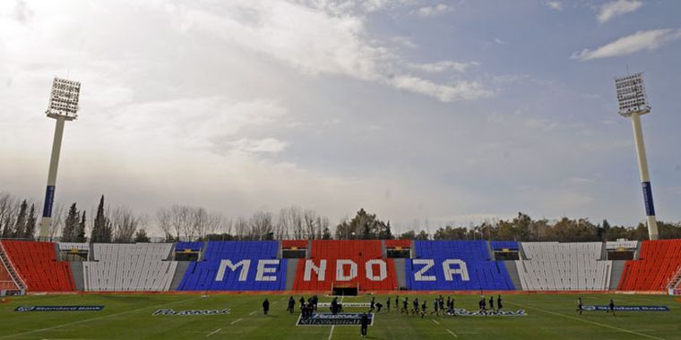 La reventa de entradas está en sitios de subasta de internet. Foto: Pachy Reynoso/MDZ