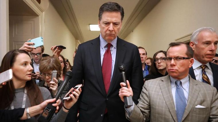 El exdirector del FBI James Comey fue imputado por comentarios que hizo ante el Comité Judicial del Congreso en 2020