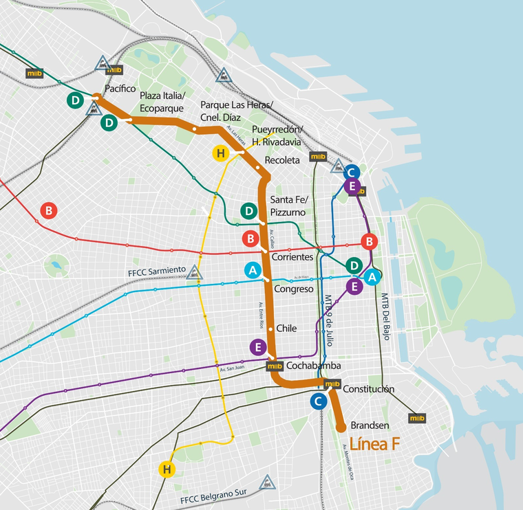 El recorrido de la línea F y sus conexiones con las demás líneas y medios de transporte.