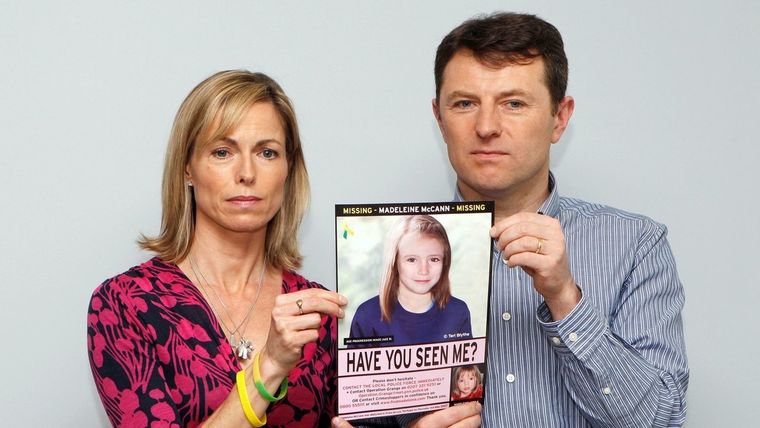 Kate y Gerry McCann, padres de Madeleine, durante una rueda de prensa en Londres, el Reino Unido, el 2 de mayo de 2012.