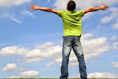 Sabes lo mal que hace el cigarrillo. Tu envase no es reciclable. Foto: Youtube