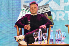 El exjugador de Racing aprovechó para chicanear al Rojo. El exjugador de Racing aprovechó para chicanear al Rojo.