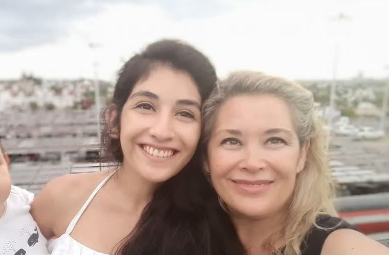 Ambas fueron asesinadas en su casa ubicada en el barrio de Villa Serrana, Córdoba.