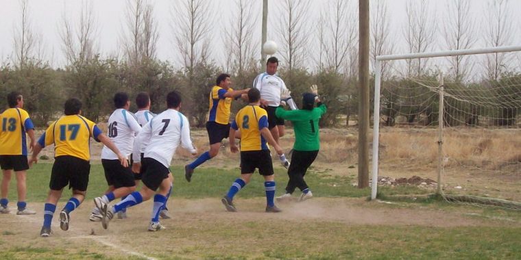 Toda la elegancia de Alejandro para ir arriba al estilo Passarella.