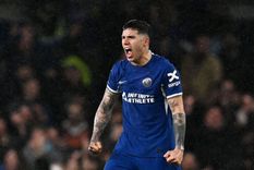 Enzo estuvo picante en el duelo entre Chelsea y Manchester United. Foto: EFE