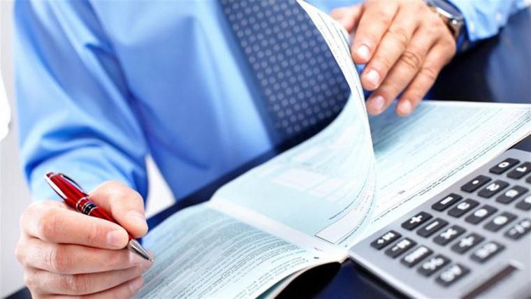 Los monotributistas de las categorías C y D recibirían una ayuda del Gobierno en breve