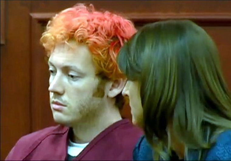 James Holmes junto a su abogada.