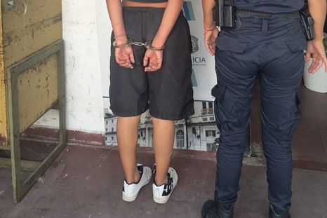 Una joven de 18 años fue detenida y quedó imputada por tentativa de homicidio, luego de atacar a su novio con un arma blanca.