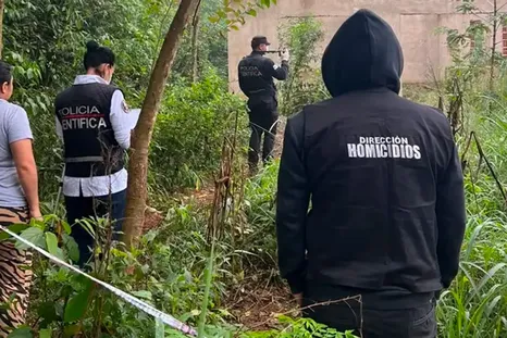 La adolescente fue encontrada en un avanzado estado de descomposición. La adolescente fue encontrada en un avanzado estado de descomposición.