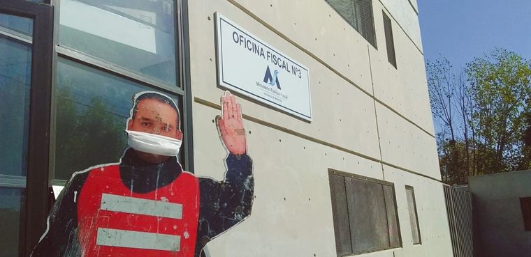 Oficina fiscal Los agentes apelan a la creatividad y la paciencia...pero a veces se les agotan. Foto: MDZ.