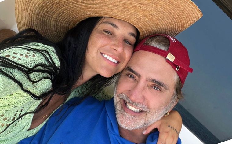 Foto: https://mx.hola.com/musica/2022041943067/karlal-laveaga-alejandro-fernandez-dia-pesca-nayarit/