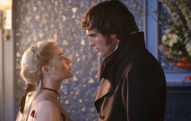 Margot Robbie y Jacob Elordi protagonizan Cumbres borrascosas. Margot Robbie y Jacob Elordi protagonizan Cumbres borrascosas. 