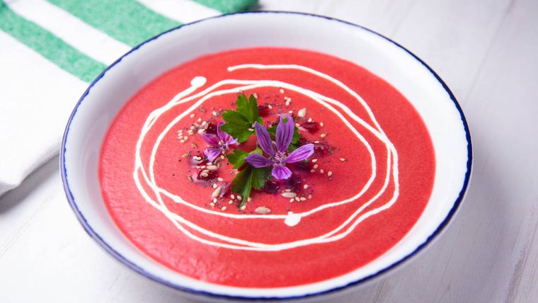 La receta de gazpacho más fácil y rica.